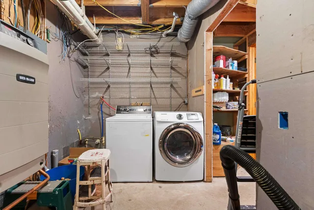 $384,900 | 7861 County Road East, Oconto Falls, WI 54154