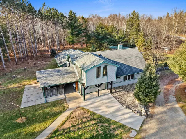 $384,900 | 7861 County Road East, Oconto Falls, WI 54154