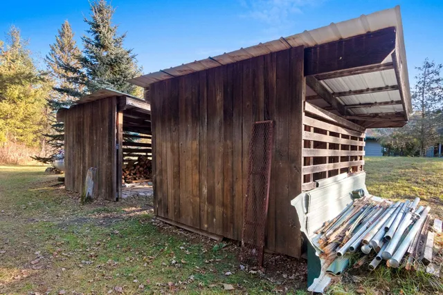 $384,900 | 7861 County Road East, Oconto Falls, WI 54154