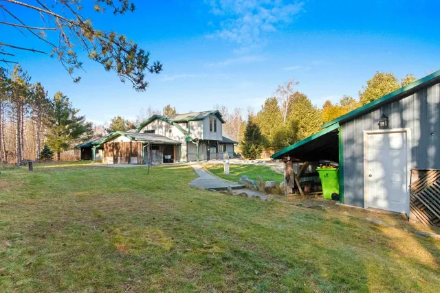 $384,900 | 7861 County Road East, Oconto Falls, WI 54154