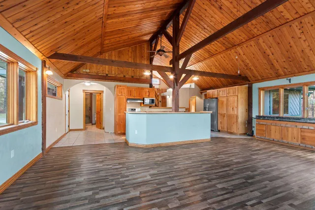 $384,900 | 7861 County Road East, Oconto Falls, WI 54154