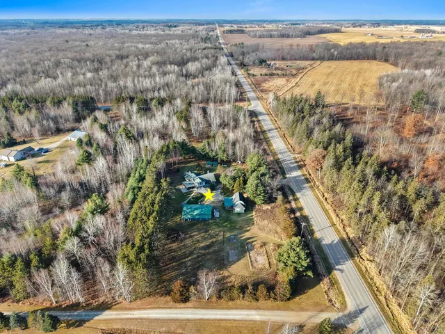 $384,900 | 7861 County Road East, Oconto Falls, WI 54154