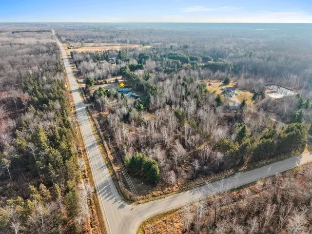 $384,900 | 7861 County Road East, Oconto Falls, WI 54154