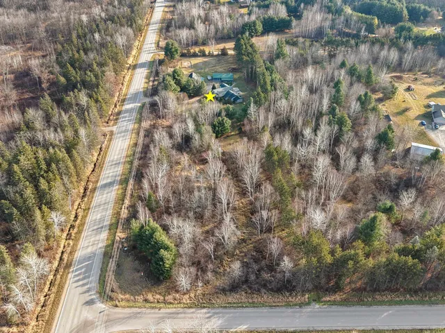 $384,900 | 7861 County Road East, Oconto Falls, WI 54154