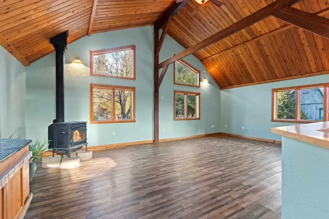 $384,900 | 7861 County Road East, Oconto Falls, WI 54154