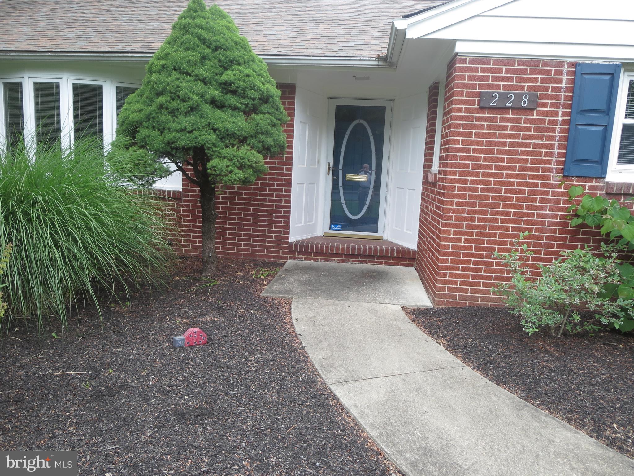 228 Beverly Road Newark, DE 19711 - Photo 3 of 19 Front Door