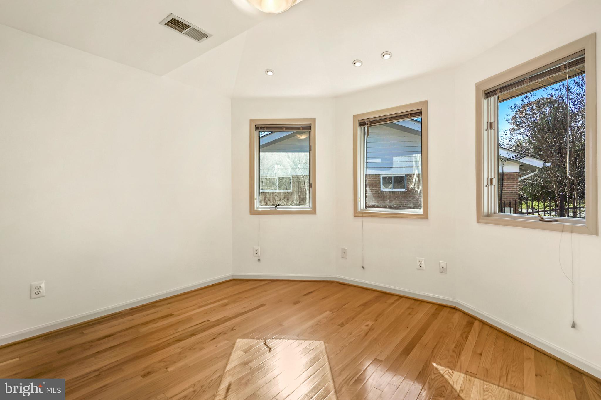 7017 Kenhill Road Bethesda, MD 20817 - Photo 16 of 54 Gallery Image 16