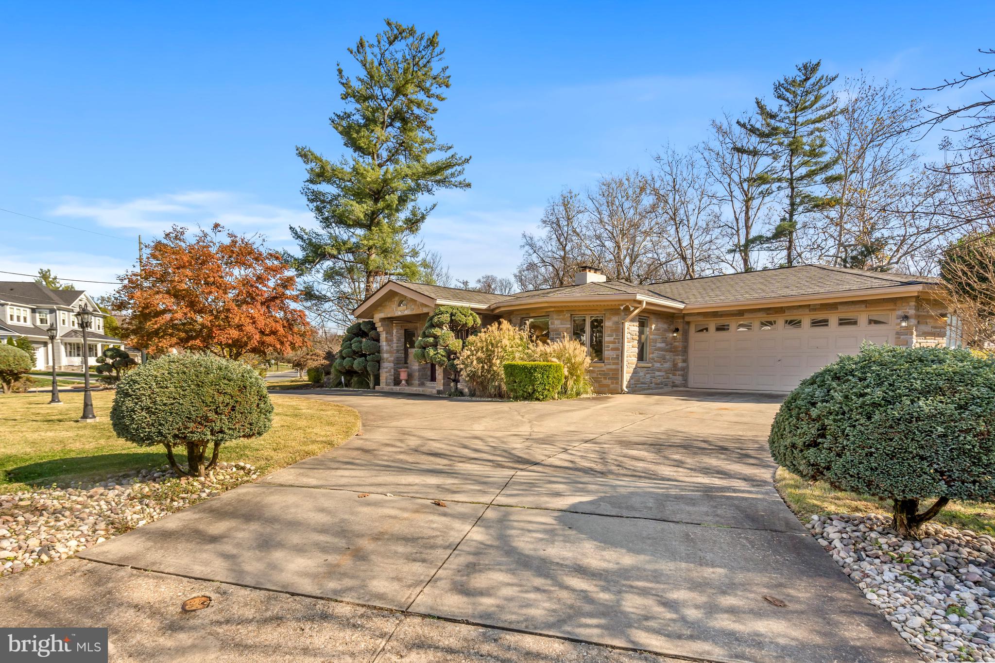 7017 Kenhill Road Bethesda, MD 20817 - Photo 4 of 54 Gallery Image 4