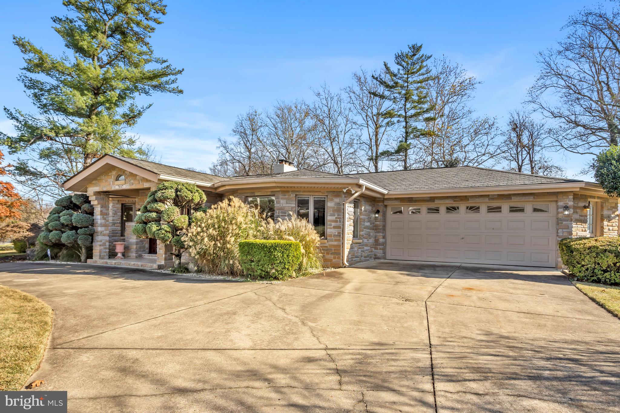 7017 Kenhill Road Bethesda, MD 20817 - Photo 5 of 54 Gallery Image 5