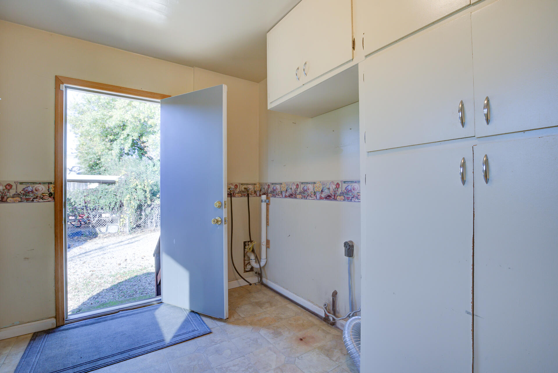 4592 Webb Road Anderson, CA 96007 - Photo 33 of 34 MLSLoads-10
