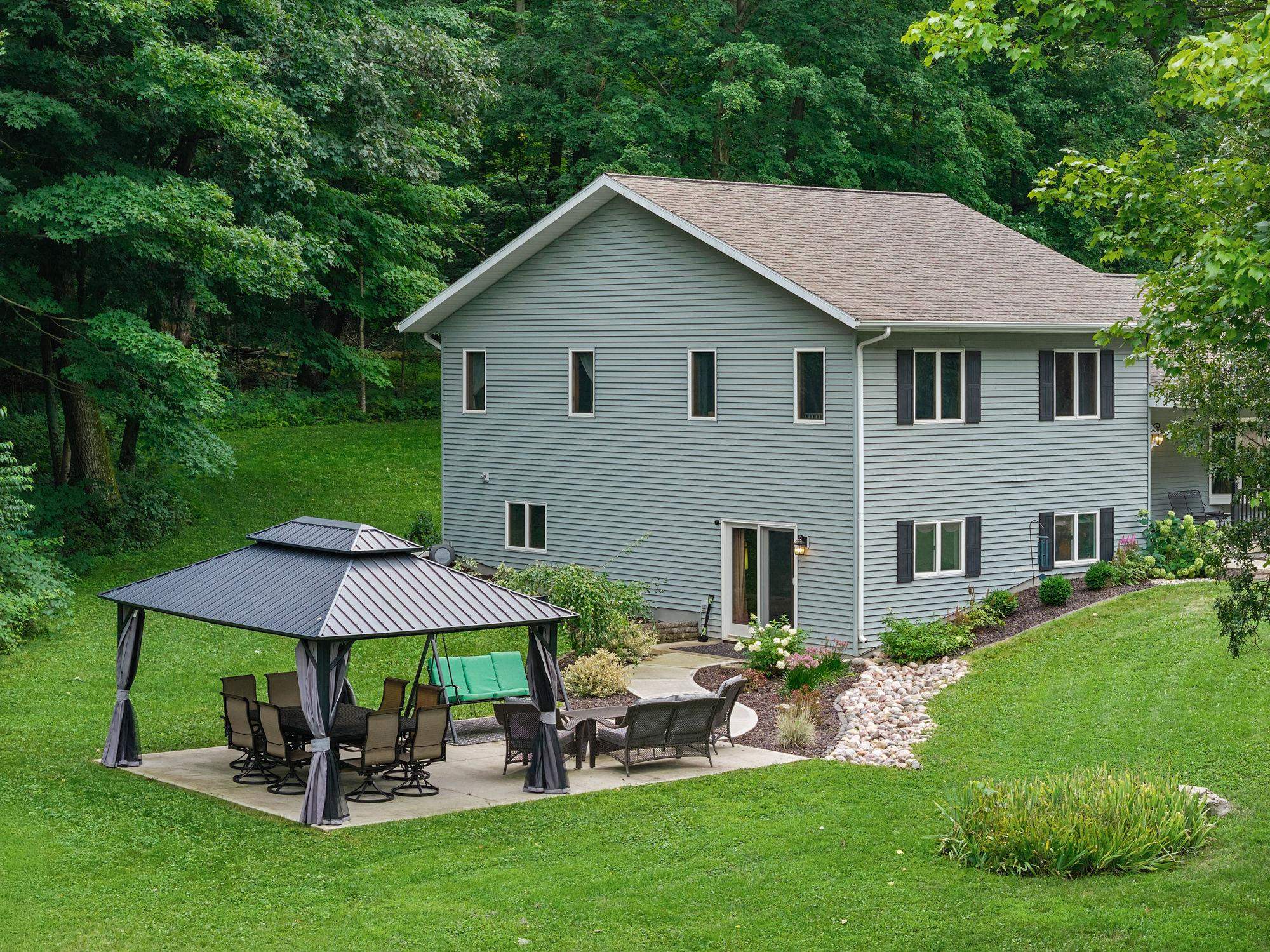 S2480 Meadowview Road Reedsburg, WI 53959 - Photo 6 of 69 Gallery Image 6