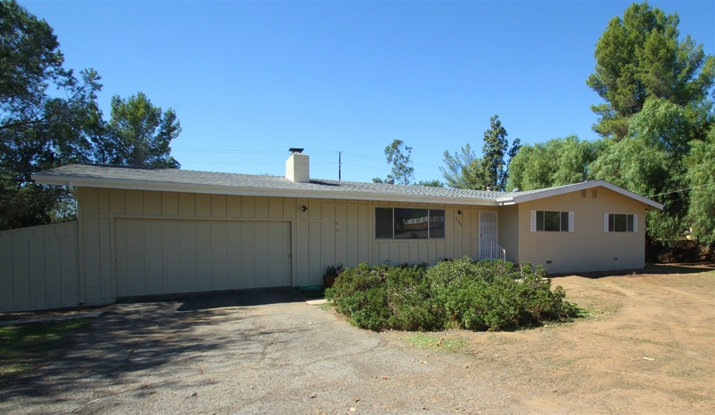 13944 Putney Road Poway, CA 92064 - Photo 1 of 18