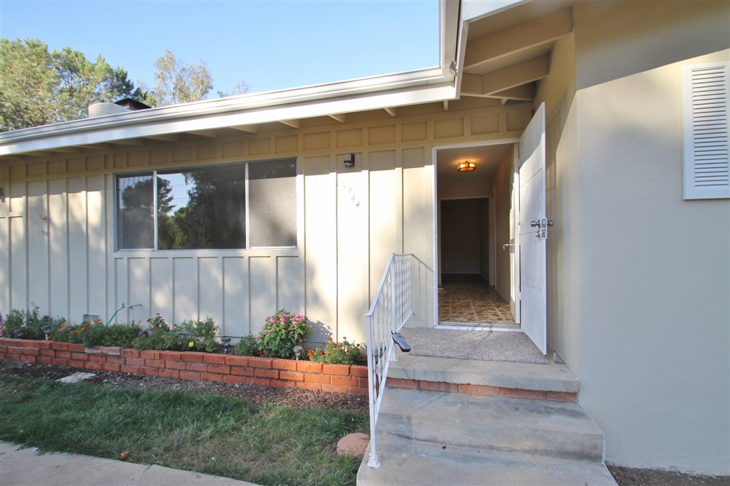 13944 Putney Road Poway, CA 92064 - Photo 2 of 18