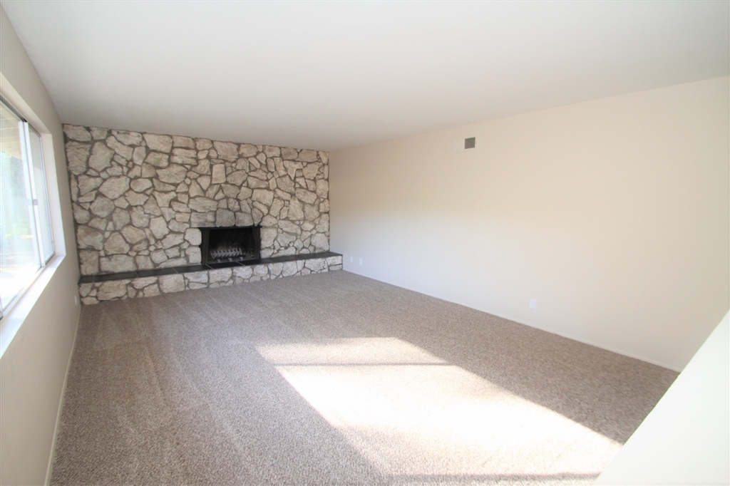 13944 Putney Road Poway, CA 92064 - Photo 4 of 18