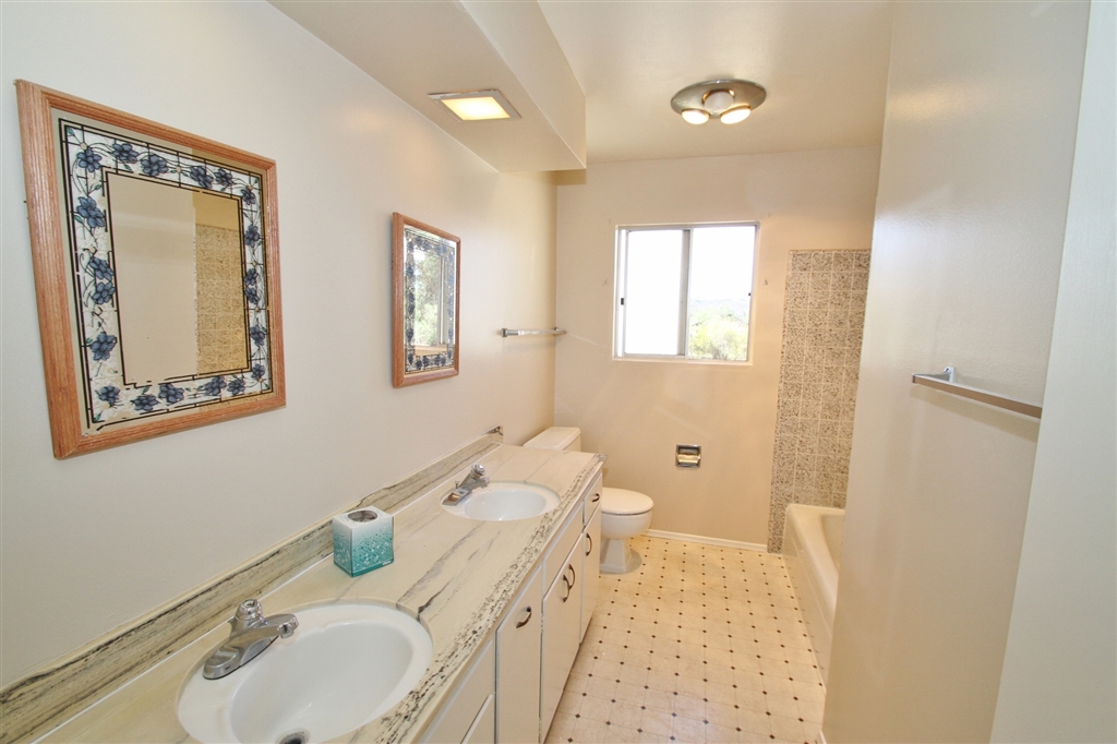 13944 Putney Road Poway, CA 92064 - Photo 9 of 18
