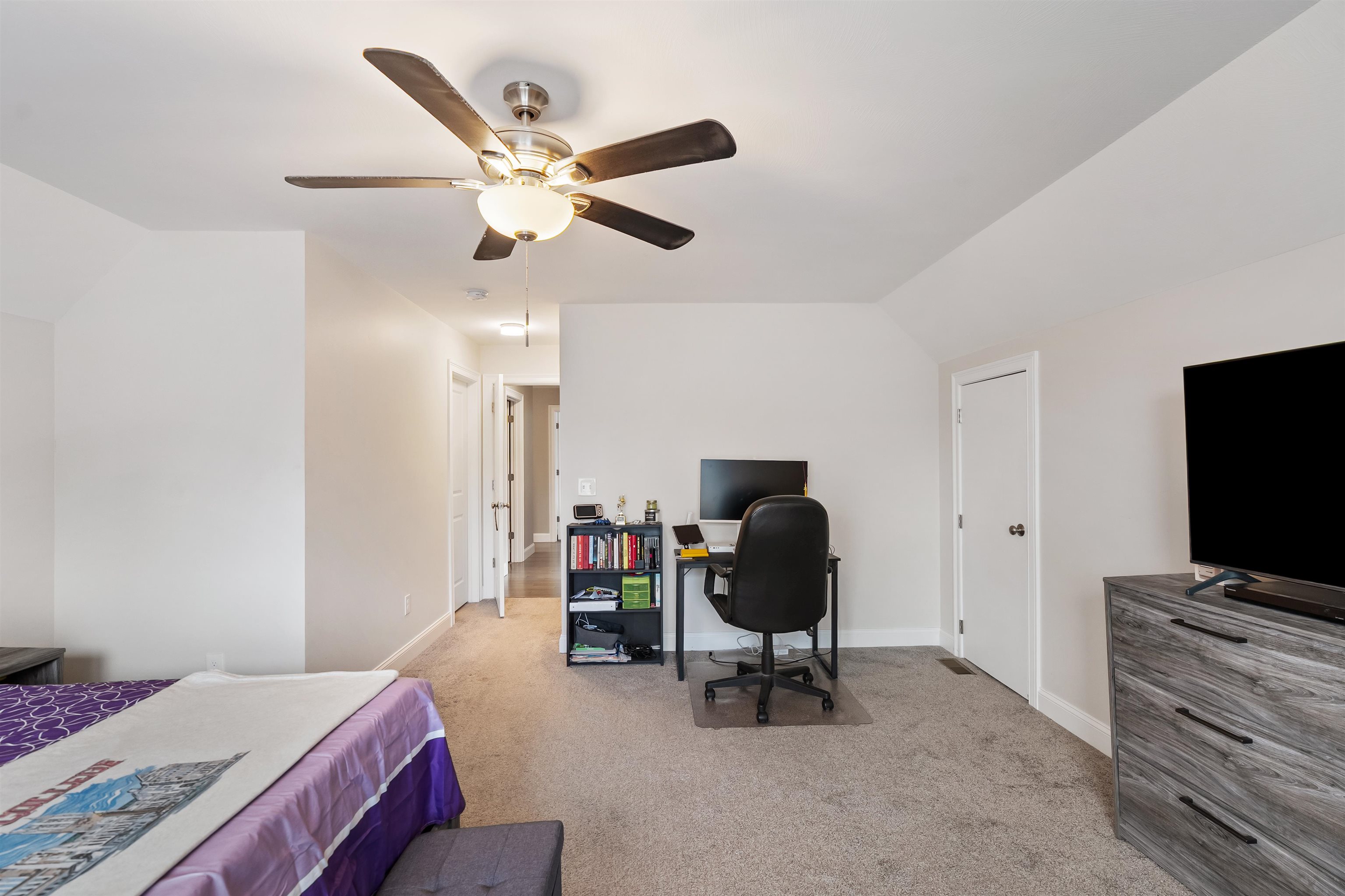 44 Sheffield Street Windham, NH 03087 - Photo 28 of 36