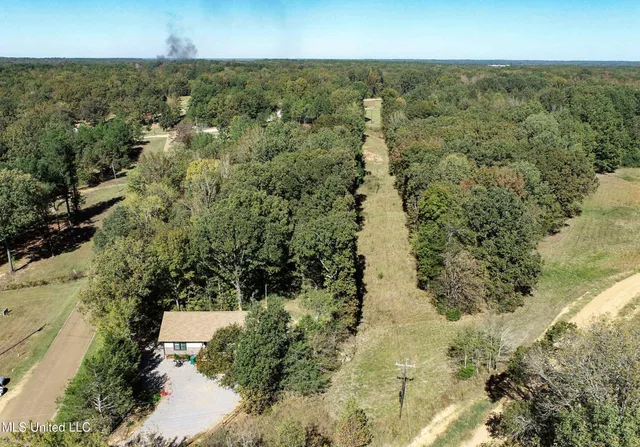 $229,900 | 2650 County Road 170, Oakland, MS 38948