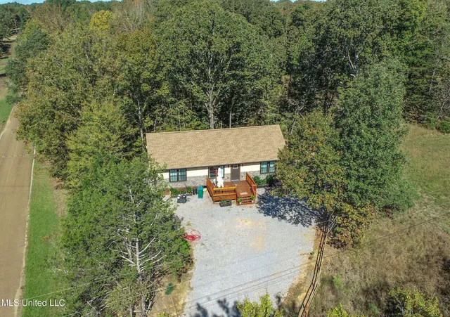 $229,900 | 2650 County Road 170, Oakland, MS 38948