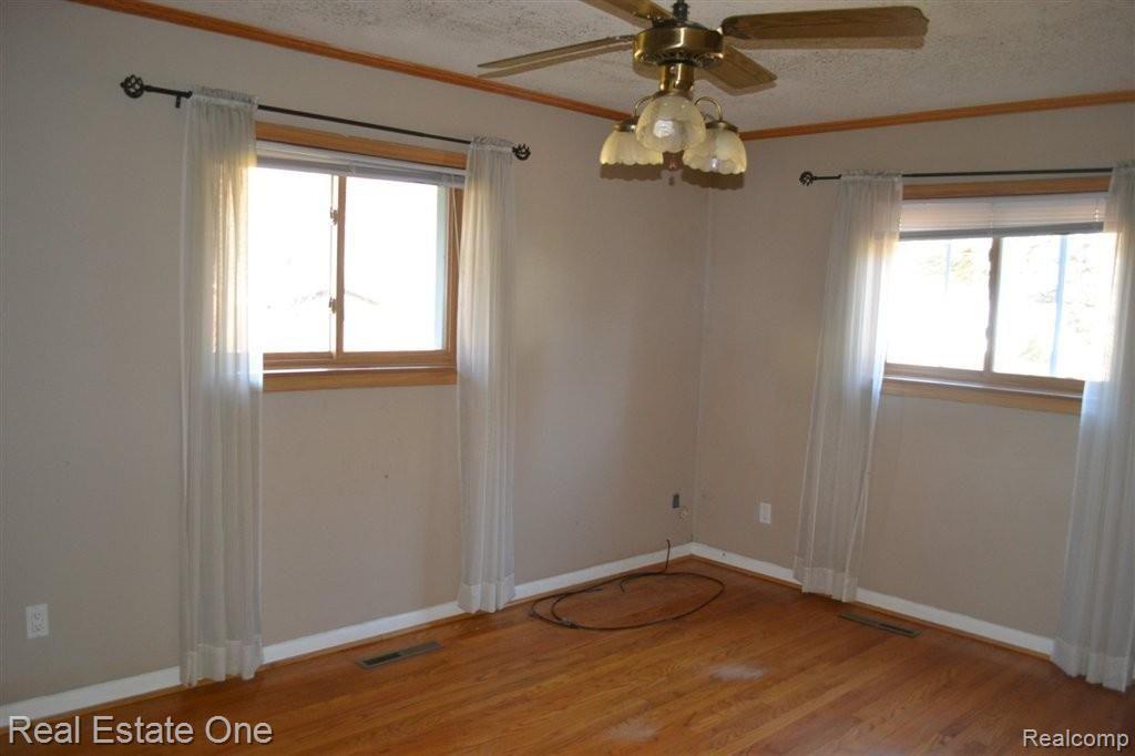 1382 Potomac Drive Rochester, MI 48306 - Photo 14 of 22 Bedroom1