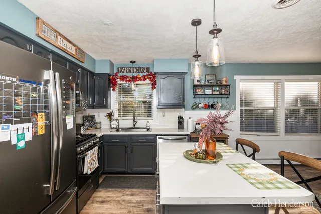 $434,900 | 6787 Sunfield Drive Southwest, Byron Center, MI 49315