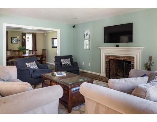 31 Edgewood Road Southborough, MA 01772 - Photo 6 of 34