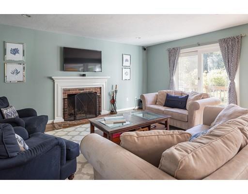 31 Edgewood Road Southborough, MA 01772 - Photo 7 of 34