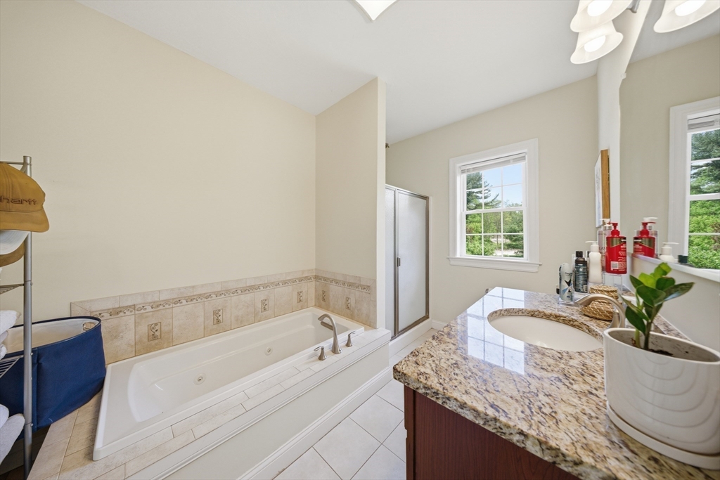 2 Williamsburg Way, Unit 2 Medway, MA 02053 - Photo 10 of 30