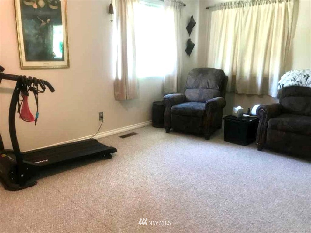 1707 Ranier Street Aberdeen, WA 98520 - Photo 13 of 24 Gallery Image 13