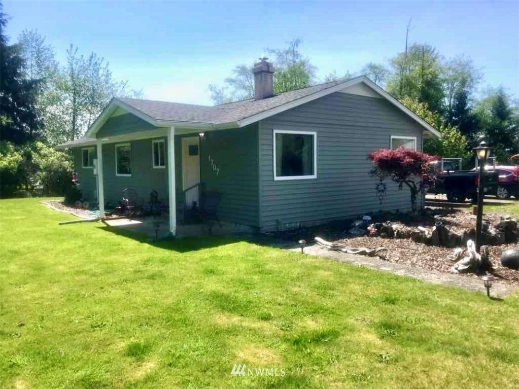 1707 Ranier Street Aberdeen, WA 98520 - Photo 4 of 24 Gallery Image 4