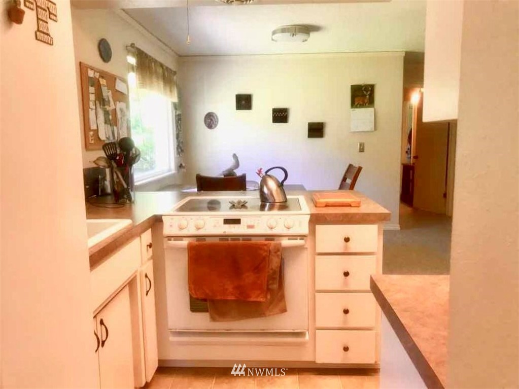 1707 Ranier Street Aberdeen, WA 98520 - Photo 7 of 24 Gallery Image 7