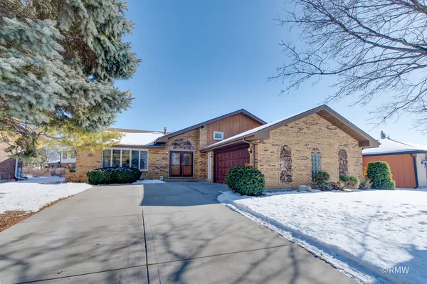 $505,000 | 1113 Itasca Road, Addison, IL 60101
