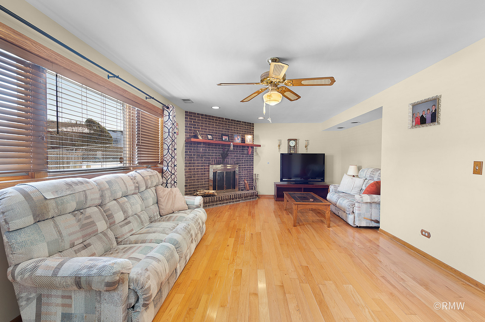 1113 Itasca Road Addison, IL 60101 - Photo 12 of 31