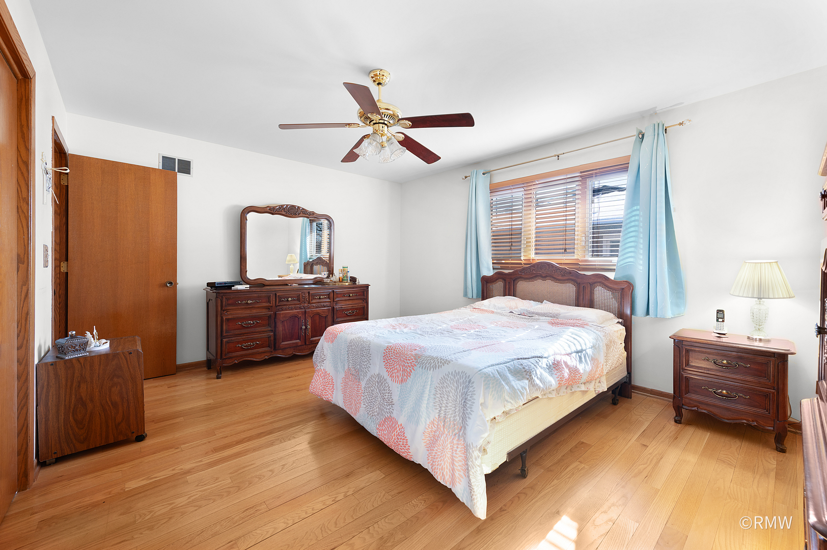 1113 Itasca Road Addison, IL 60101 - Photo 19 of 31