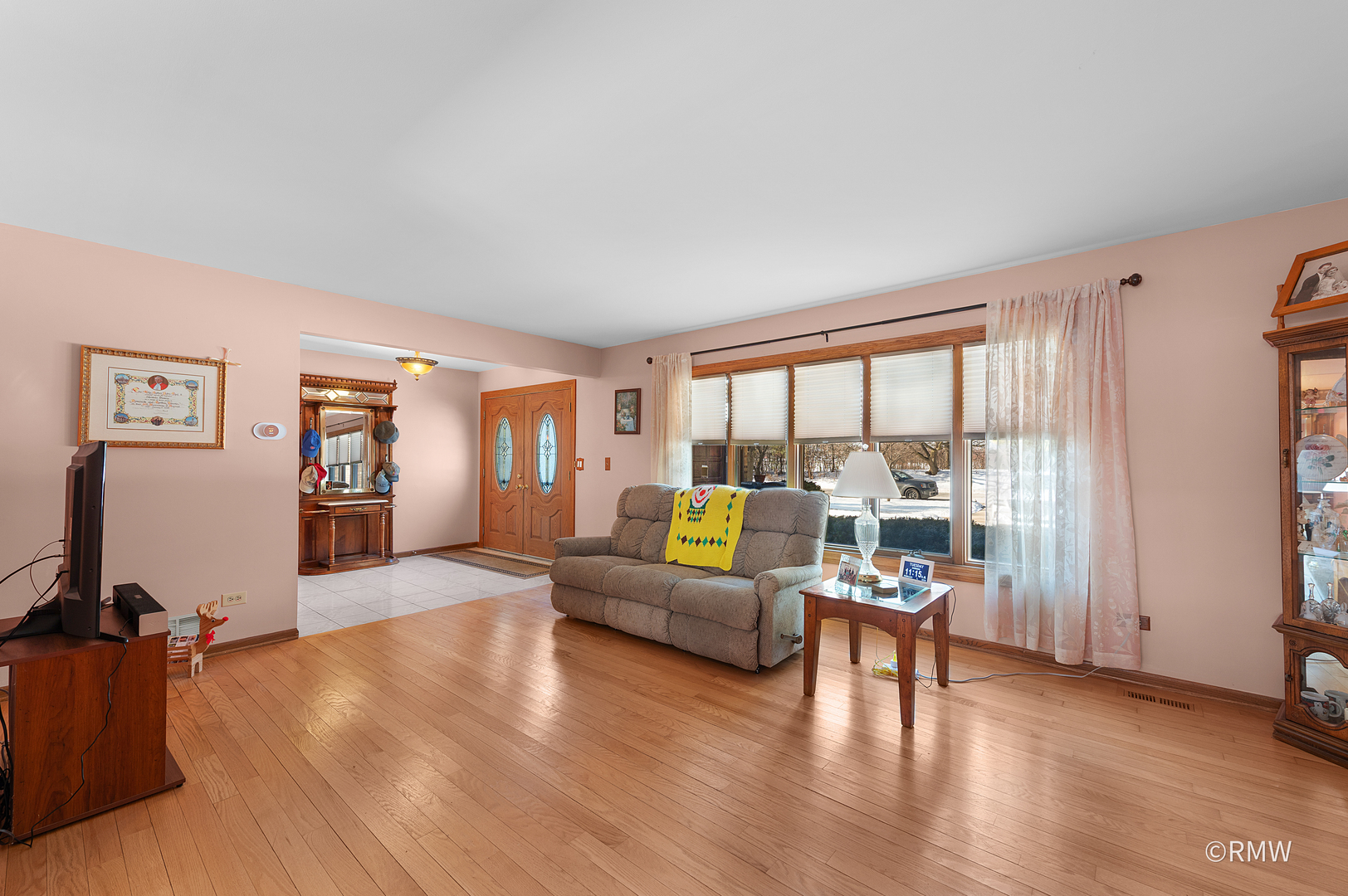 1113 Itasca Road Addison, IL 60101 - Photo 5 of 31