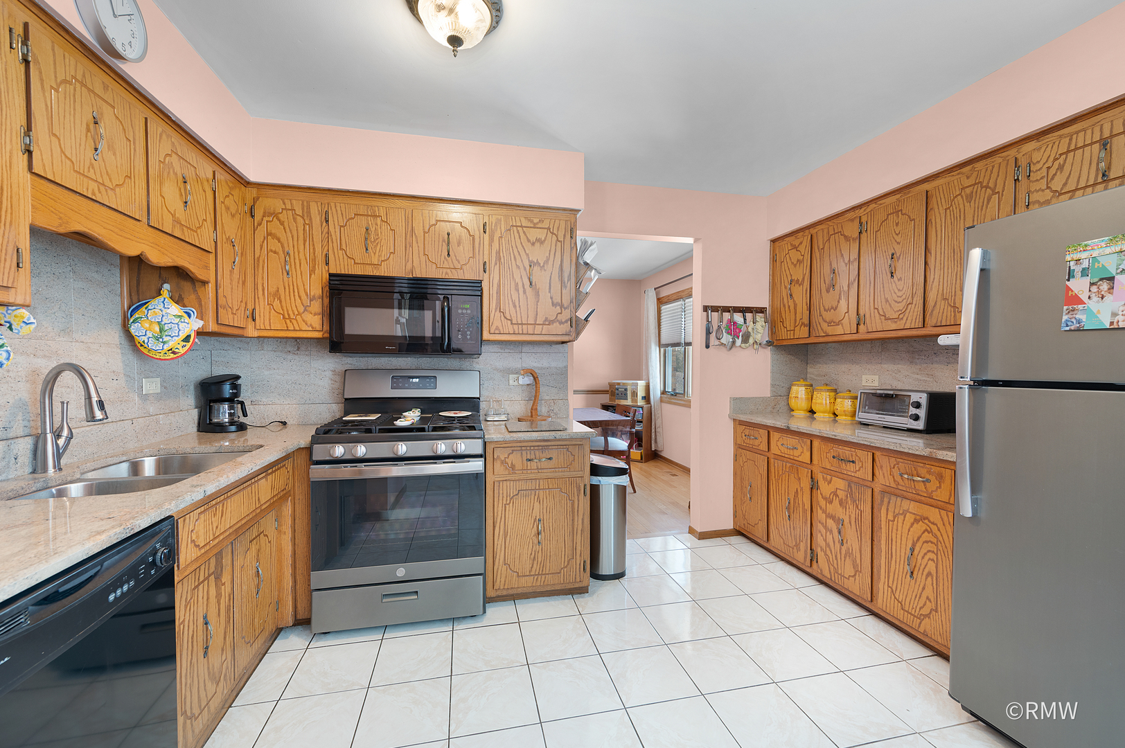 1113 Itasca Road Addison, IL 60101 - Photo 8 of 31