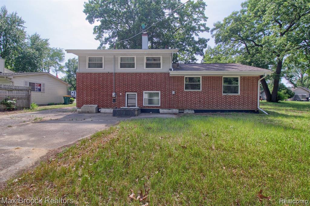 12103 Schultz Street Romulus, MI 48174 - Photo 24 of 28 Gallery Image 24