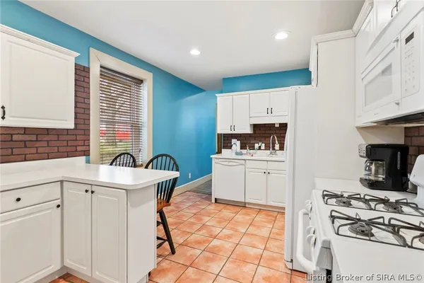 $274,900 | 115 Walnut Street, Madison, IN 47250