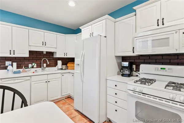 $274,900 | 115 Walnut Street, Madison, IN 47250