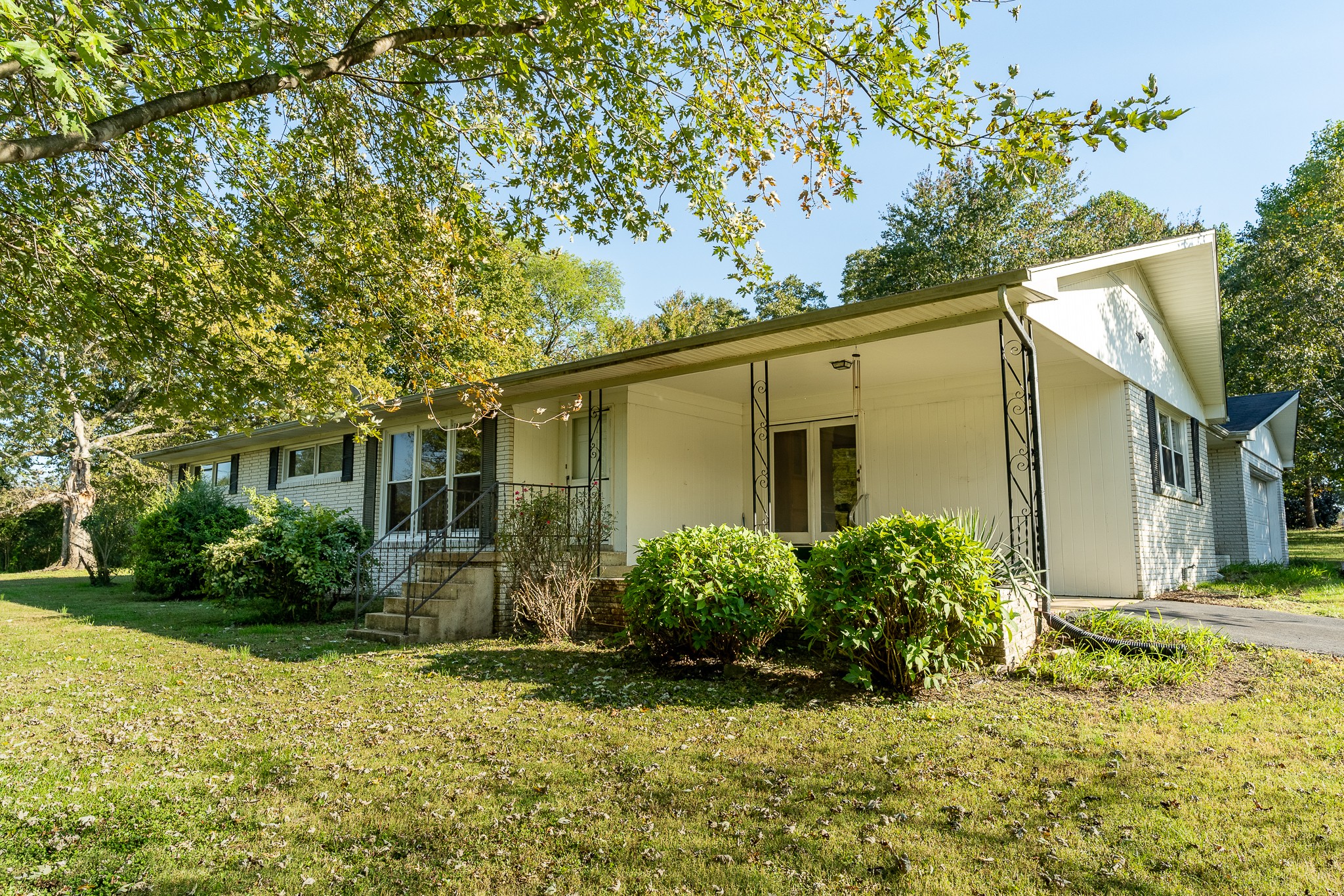 1521 Grandaddy Road Lawrenceburg, TN 38464 - Photo 3 of 44 Gallery Image 3