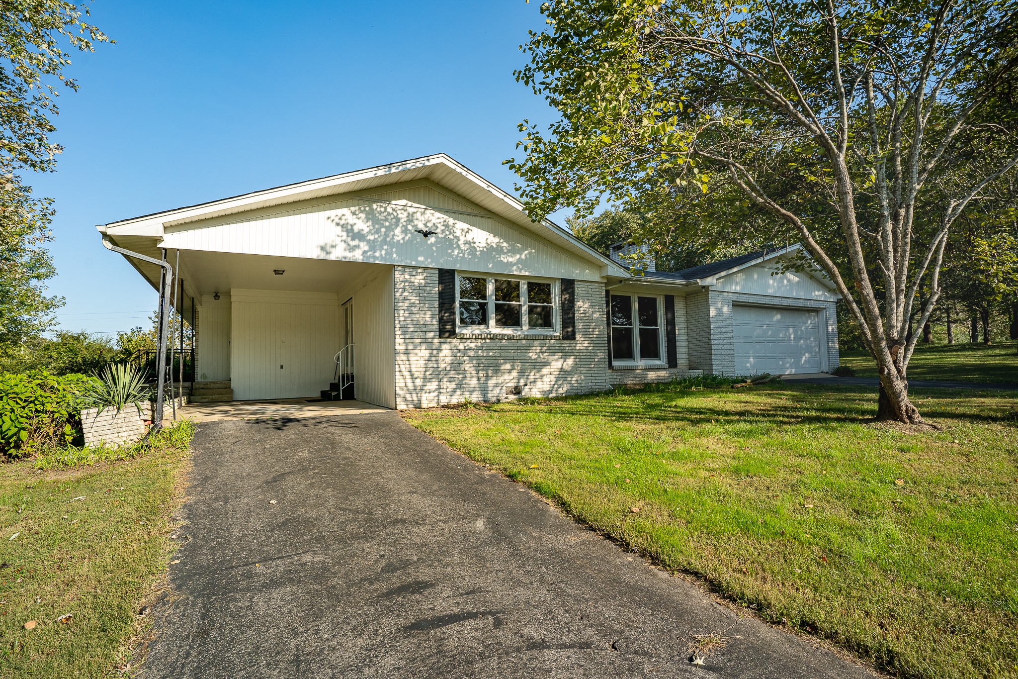1521 Grandaddy Road Lawrenceburg, TN 38464 - Photo 4 of 44 Gallery Image 4