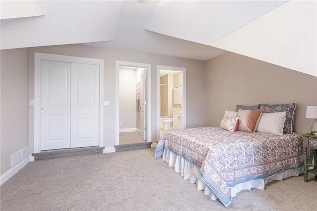 $539,900 | 253 Bretlyn Circle, Brighton, NY 14618