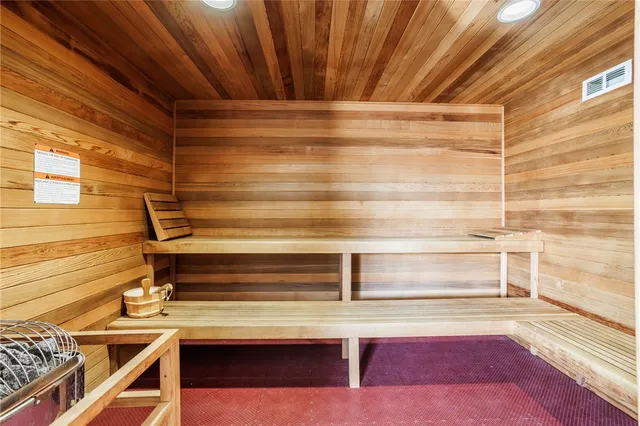 $539,900 | 253 Bretlyn Circle, Brighton, NY 14618