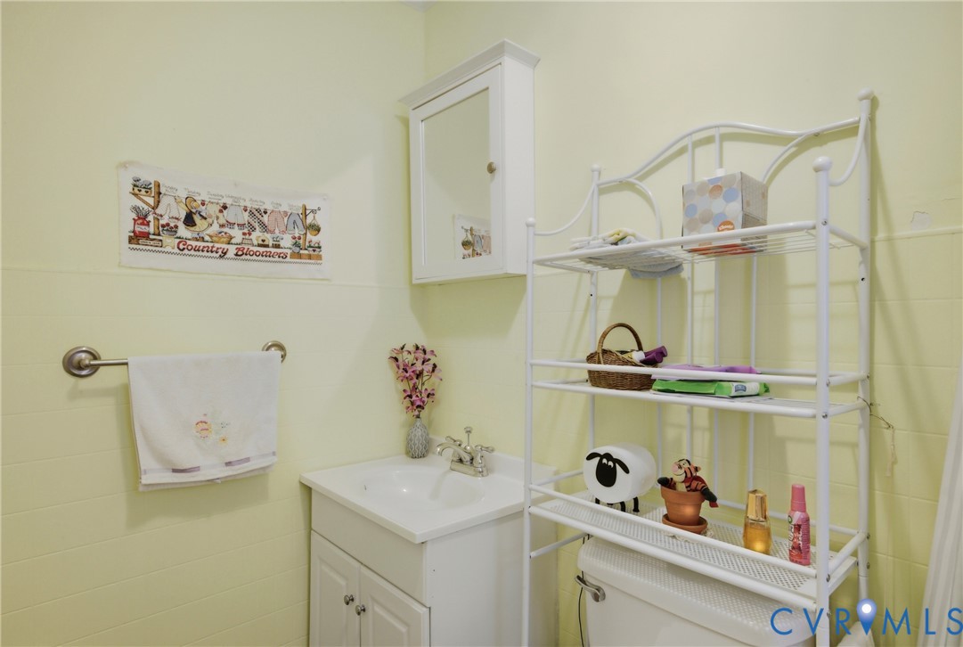 4175 Cedar Plains Road Sandy Hook, VA 23153 - Photo 8 of 31 Bathroom vanity with integrated sink, chrome-finis
