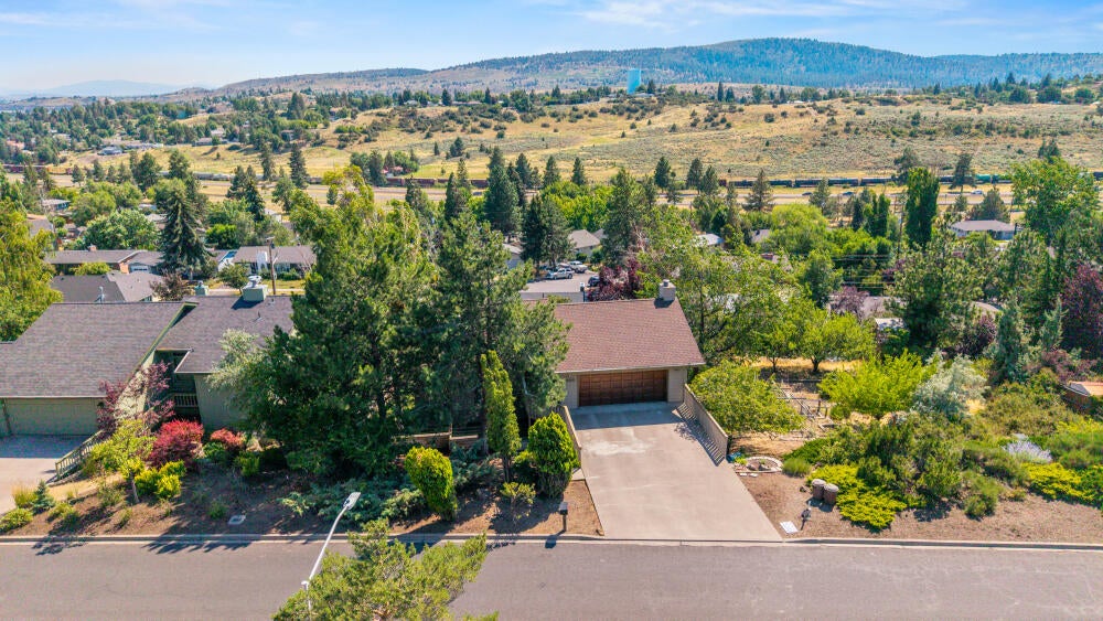 1620 Ridgecrest Drive Klamath Falls, OR 97601 - Photo 65 of 70 1620RidgecrestDr-73