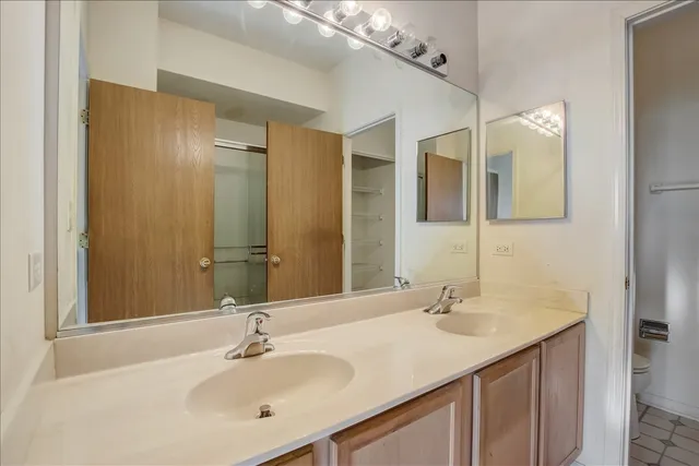 $255,000 | 8108 Concord Lane, Unit K, Justice, IL 60458