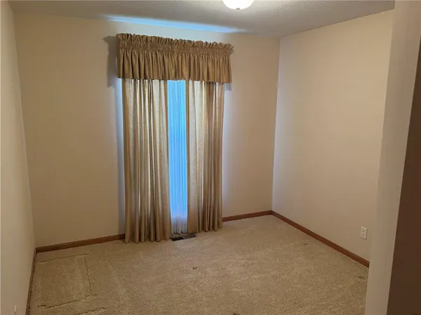 $200,000 | 3637 Northwest 84th Terrace, Kansas City, MO 64154