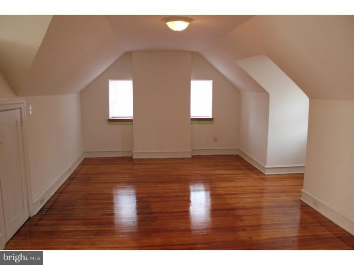 7103 Llanfair Road Upper Darby, PA 19082 - Photo 14 of 19