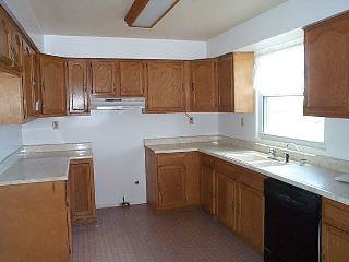 4793 Saum Road Monroe, MI 48161 - Photo 4 of 11 350057-3.JPG
