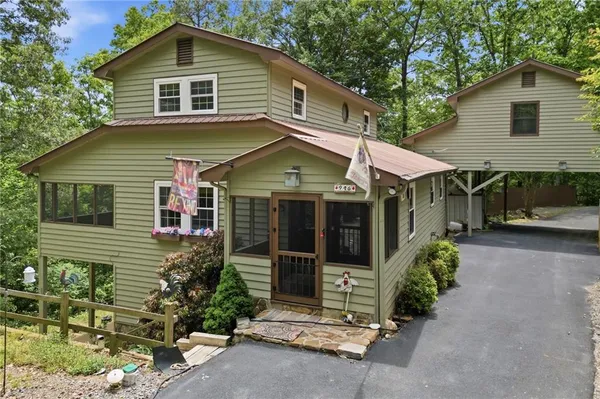 $585,000 | 946 Laurel Circle, Blue Ridge, GA 30513