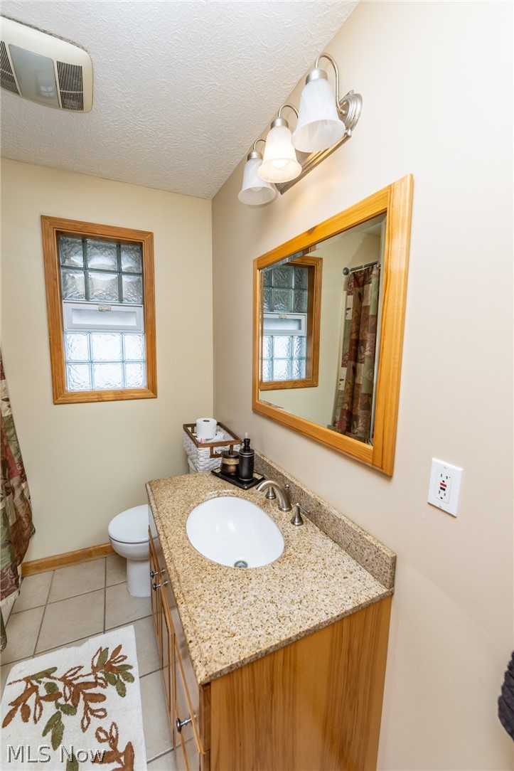 8203 Spring Garden Road Cleveland, OH 44129 - Photo 15 of 34